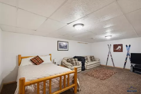Bedroom - 11235 Lynx Ln, Lead, SD 57754 photo 5 of 5