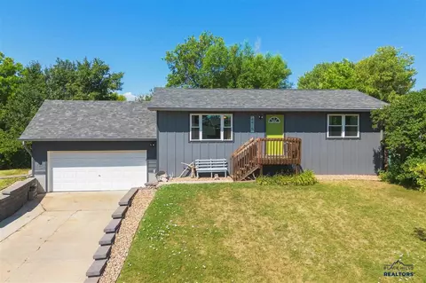 4415 Patriot Ln, Rapid City, SD 57701