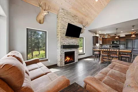 Living - 20975 Journal Ct, Sturgis, SD 57785 photo 2 of 3