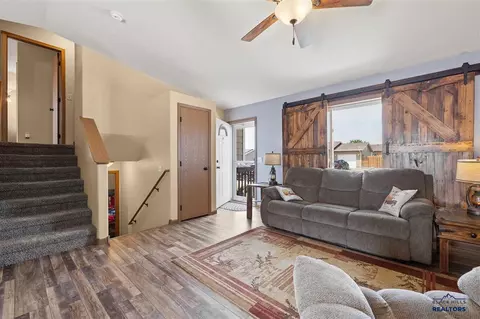 104 Maxwell Dr, Box Elder, SD 57719 photo 4