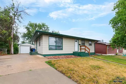 4586 Wentworth, Rapid City, SD 57702