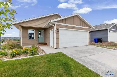 635 Diamond Ridge Blvd, Rapid City, SD 57703