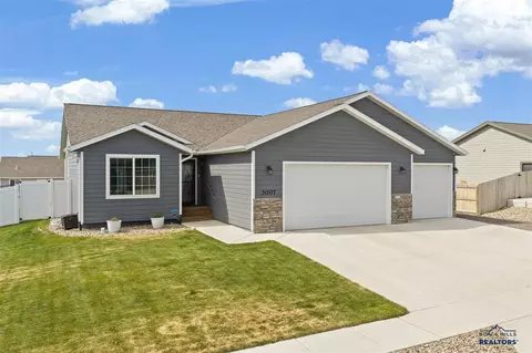 3007 Jessup Ln, Rapid City, SD 57703
