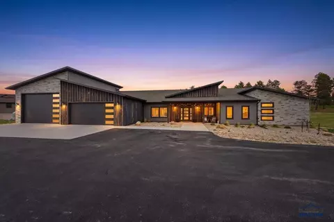 11805 Valley View Cir, Spearfish, SD 57783