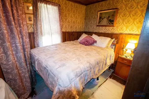 Bedroom - 32 Denver Ave, Deadwood, SD 57732 photo 2 of 6