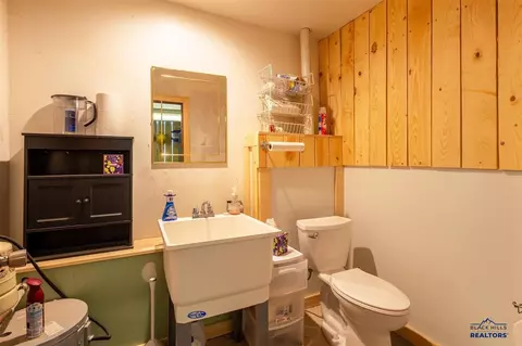 Bath - 3255 Old Belle Rd, Spearfish, SD 57783 photo 3 of 3
