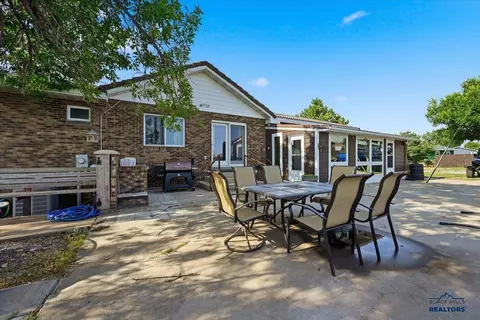 Exterior - 1301 Hilltop Cir, Belle Fourche, SD 57717 photo 5 of 5