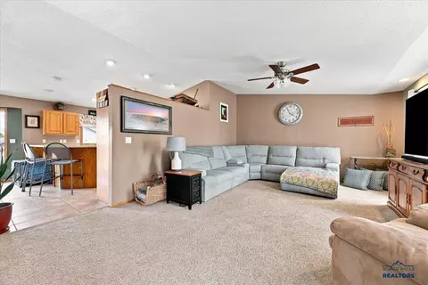 3510 Roughlock Ln, Spearfish, SD 57783 photo 3
