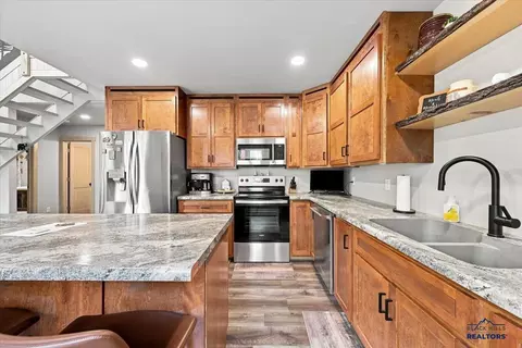 Kitchen - 21351 Snowcat Rd, Lead, SD 57754 photo 2 of 2
