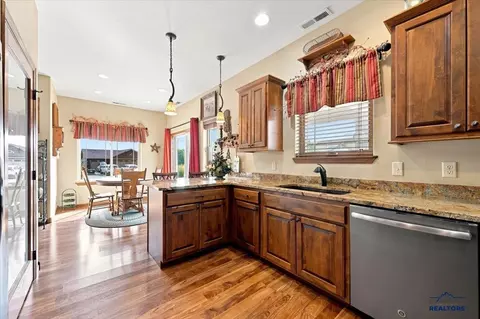 Kitchen - 3761 Ward Ave, Spearfish, SD 57783 photo 3 of 4