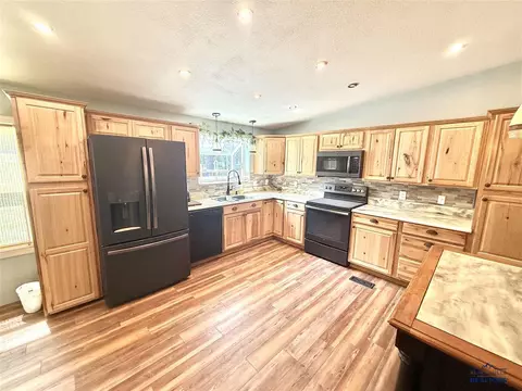 12237 Weaver Dr, Custer, SD 57730 photo 4