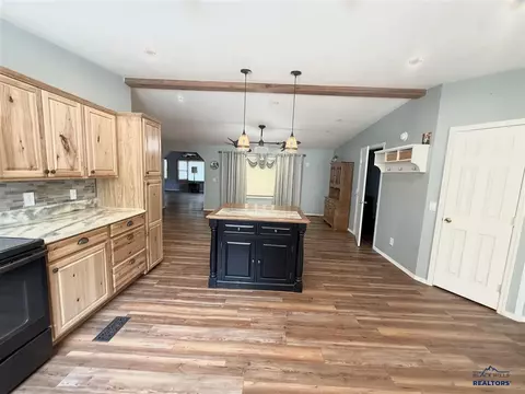 12237 Weaver Dr, Custer, SD 57730 photo 3