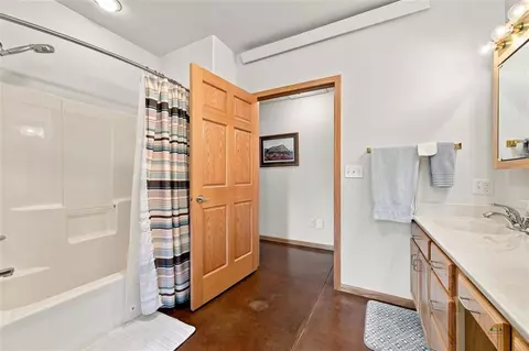 Bath - 2515 Lookout Mountain Rd, Spearfish, SD 57783 photo 4 of 6
