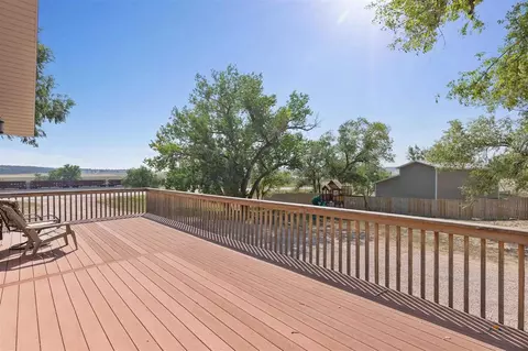 Exterior - 1003 3rd Ave, Edgemont, SD 57735 photo 4 of 6