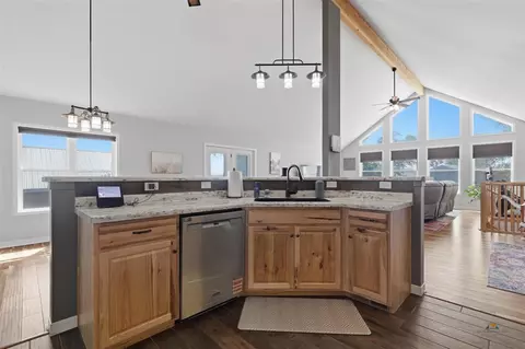 Kitchen - 1003 3rd Ave, Edgemont, SD 57735 photo 5 of 5