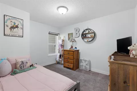 Bedroom - 1003 3rd Ave, Edgemont, SD 57735 photo 3 of 5