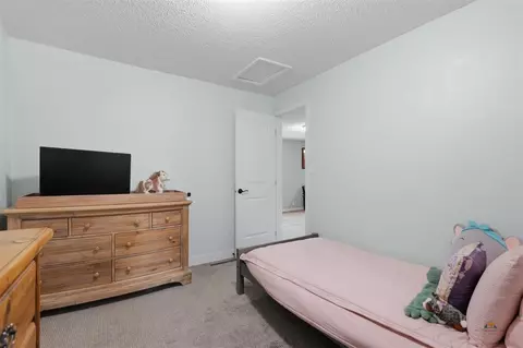Bedroom - 1003 3rd Ave, Edgemont, SD 57735 photo 4 of 5