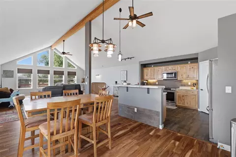 Dining - 1003 3rd Ave, Edgemont, SD 57735 photo 3 of 3