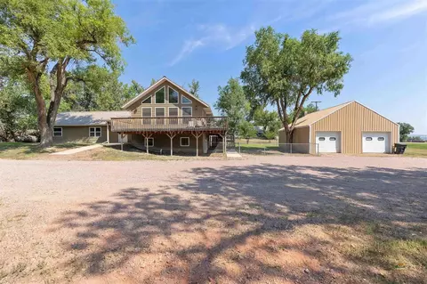 Exterior - 1003 3rd Ave, Edgemont, SD 57735 photo 2 of 6
