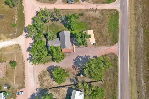 View/Area - 1003 3rd Ave, Edgemont, SD 57735 photo 1 of 7