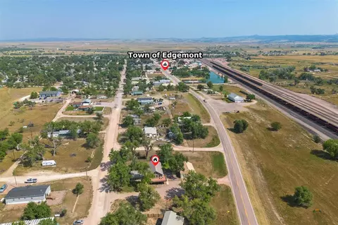 View/Area - 1003 3rd Ave, Edgemont, SD 57735 photo 3 of 7