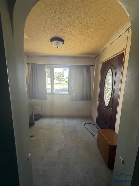 Entry Way - 402 4th Ave, Edgemont, SD 57735 photo 1 of 1