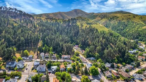 View/Area - 18 Jefferson St, Deadwood, SD 57732 photo 3 of 3