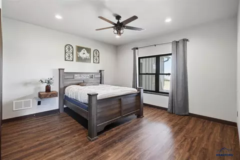 Bedroom - 20258 Avalanche Rd, Whitewood, SD 57793 photo 6 of 6