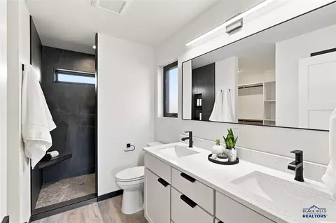Bath - 1823 Reserve St, Spearfish, SD 57783 photo 1 of 2