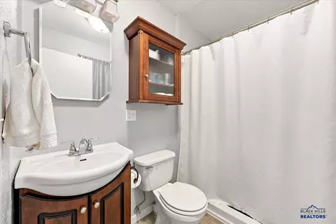 Bath - 6 Merry Ln, Spearfish, SD 57783 photo 4 of 6