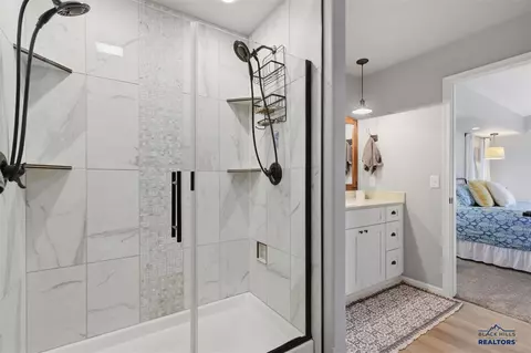 Bath - 822 Dirk Ct, Box Elder, SD 57719 photo 2 of 3