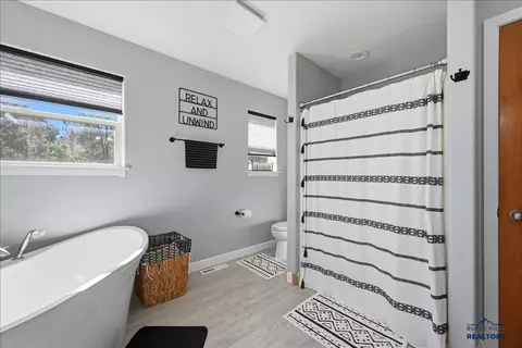 Bath - 12315 Antler Rd, Whitewood, SD 57793 photo 3 of 5