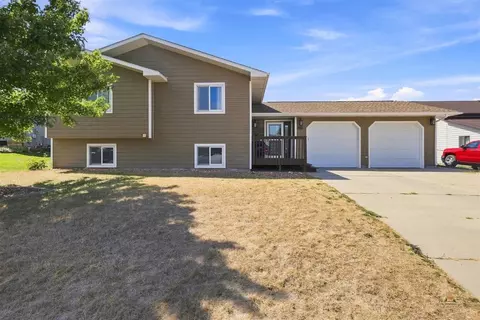 2911 Greenwood Trl, Sturgis, SD 57785