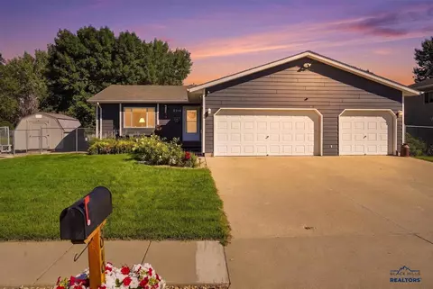 5010 Leroy St, Rapid City, SD 57703