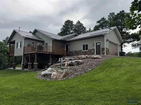 20786 Mountain Ct, Sturgis, SD 57785