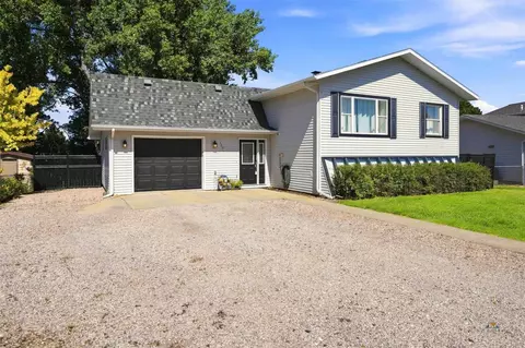 1205 Cedar Dr, Sturgis, SD 57785 photo 4