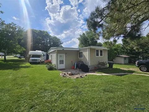 3235 Vanocker Dr, Sturgis, SD 57785