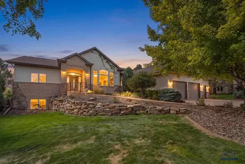 6419 Muirfield Dr, Rapid City, SD 57702