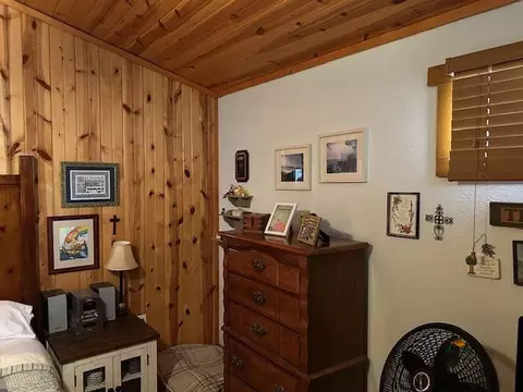 Bedroom - 900 3rd Ave, Edgemont, SD 57735 photo 3 of 5