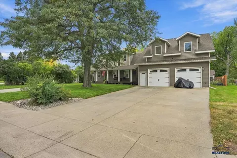 Exterior - 1605 N 3rd St, Spearfish, SD 57783 photo 3 of 11