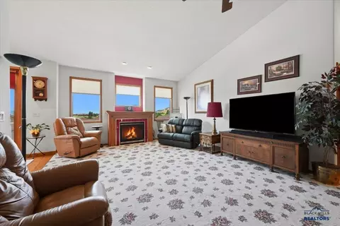 Living - 124 Stone Gate Dr, Spearfish, SD 57783 photo 2 of 4
