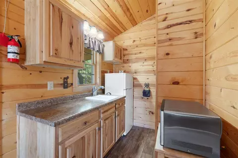 Kitchen - 25006 Highway 16385, Custer, SD 57730 photo 1 of 2