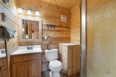 Bath - 25006 Highway 16385, Custer, SD 57730 photo 1 of 1