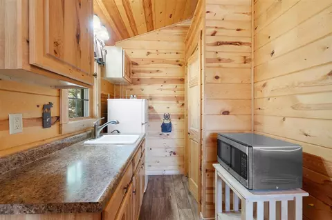Kitchen - 25006 Highway 16385, Custer, SD 57730 photo 2 of 2