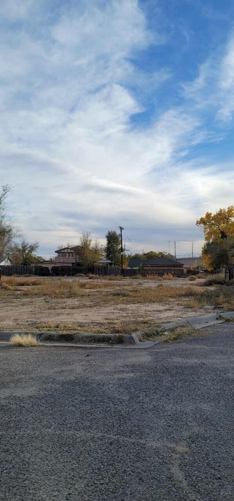 207 Arizona, Belen, NM 87002
