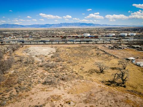 1 St, Belen, NM 87002