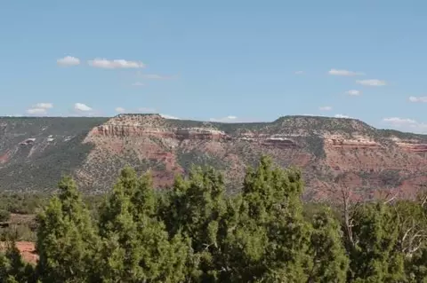 18 Mesquite Ln, Newkirk, NM 88431