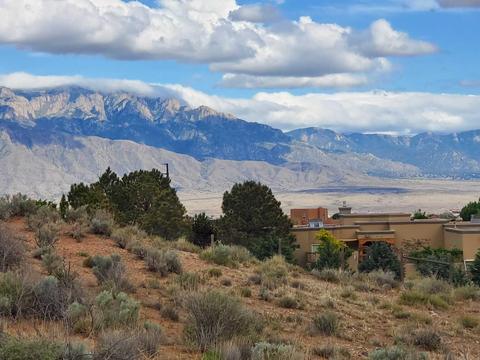 4610 15th Ave NE, Rio Rancho, NM 87144