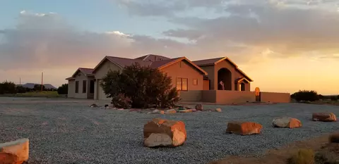 337 Scholle Rd, Mountainair, NM 87036