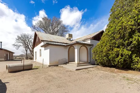 919 Gabaldon Rd, Belen, NM 87002